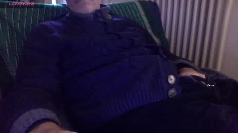 Bi sexy guy lovense hush is on private is open or password show tip if you like. online show from 12.25.24