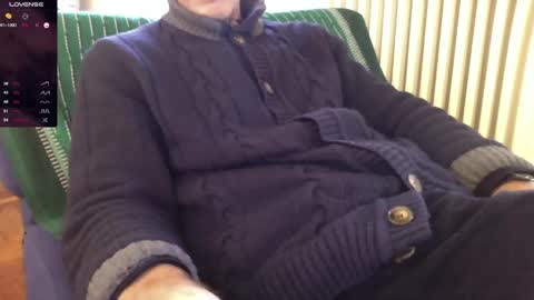 Bi sexy guy lovense hush is on private is open or password show tip if you like. online show from 12.26.24