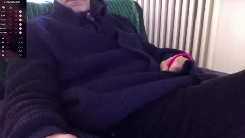 Bi sexy guy lovense hush is on private is open or password show tip if you like. online show from 12.30.24
