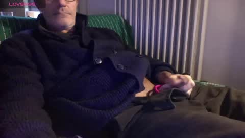 Bi sexy guy lovense hush is on private is open or password show tip if you like. online show from 02.18.25