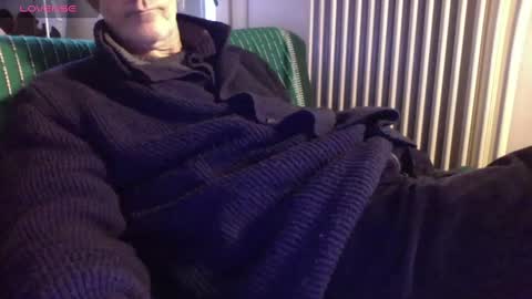 Bi sexy guy lovense hush is on private is open or password show tip if you like. online show from 02.25.25