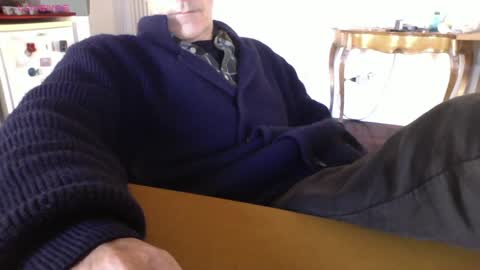 Bi sexy guy lovense hush is on private is open or password show tip if you like. online show from 03.03.25