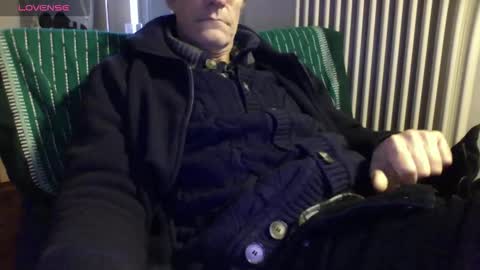 Bi sexy guy lovense hush is on private is open or password show tip if you like. online show from 02.19.26