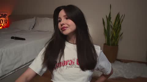 Snapshot of mynaughtynights chatting on 10.14.25 Sima online show from 10.14.25