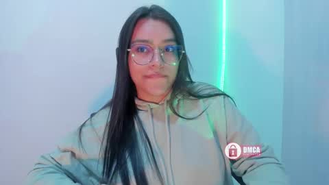Bella online show from 09.10.25