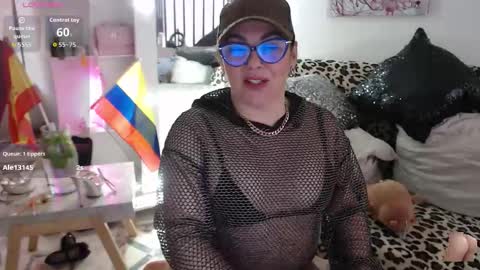 Snapshot of myrnasexxx chatting on 11.15.25 Myrna Sessions online show from 11.15.25