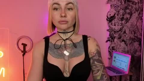 Snapshot of mysterious_twist chatting on 03.23.26 mysterious_twist online show from 03.23.26