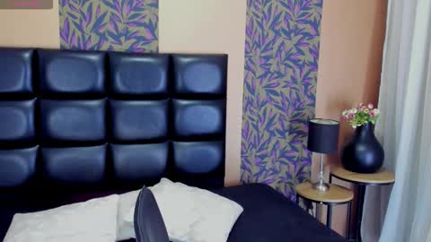 Snapshot of mysterius_boy chatting on 09.11.25 Marcus online show from 09.11.25