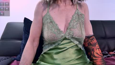 Mystery Nymph Milf online show from 09.08.25