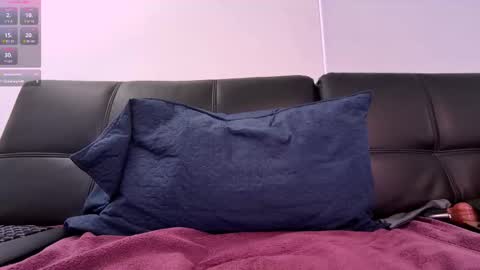 Mystery Nymph Milf online show from 09.25.25