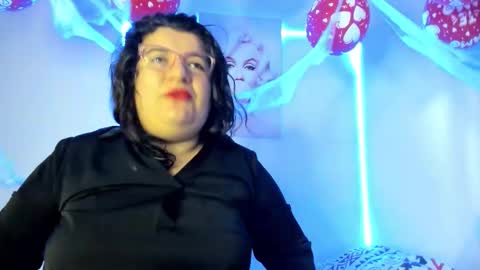 Snapshot of mystery_psique chatting on 11.03.25 mystery_psique online show from 11.03.25