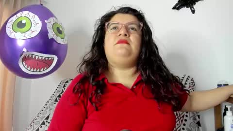 Snapshot of mystery_psique chatting on 11.04.25 mystery_psique online show from 11.04.25