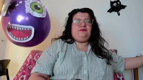 Snapshot of mystery_psique chatting on 11.06.25 mystery_psique online show from 11.06.25