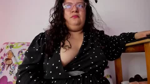 Snapshot of mystery_psique chatting on 11.10.25 mystery_psique online show from 11.10.25