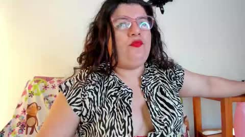 Snapshot of mystery_psique chatting on 11.12.25 mystery_psique online show from 11.12.25