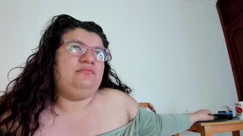 Snapshot of mystery_psique chatting on 11.16.25 mystery_psique online show from 11.16.25