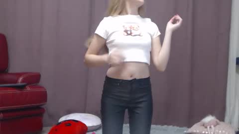 Mystery Girl online show from 10.29.25