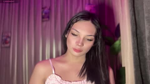 UR GIRL NEXTDOOR online show from 02.25.26