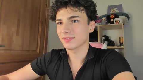 Snapshot of mystic_evan chatting on 10.13.25 Evan Brown online show from 10.13.25