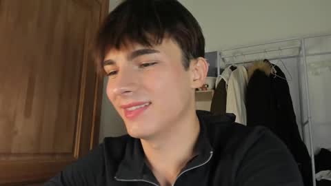 Snapshot of mystic_evan chatting on 10.19.25 Evan Brown online show from 10.19.25