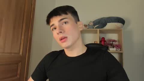 Snapshot of mystic_evan chatting on 11.03.25 Evan Brown online show from 11.03.25