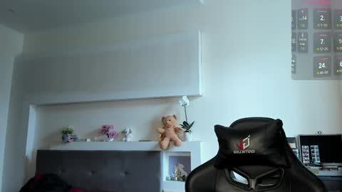 Snapshot of mystic_evan chatting on 04.30.26 Evan Brown online show from 04.30.26