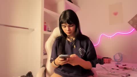 Snapshot of mysticamber1 chatting on 10.21.25 mysticamber1 online show from 10.21.25