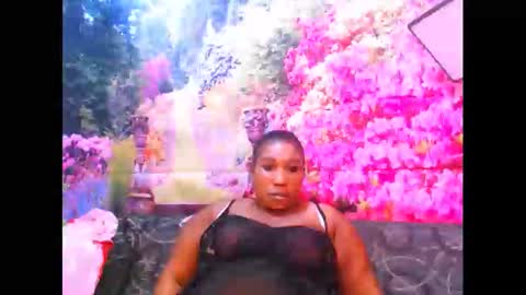 Snapshot of mysticebony18 chatting on 02.02.25 mysticebony18 online show from 02.02.25