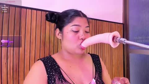 Snapshot of mysticlatina chatting on 09.26.25 mysti online show from 09.26.25