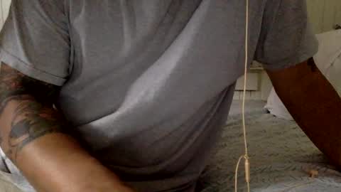 Snapshot of mywi11yisbiggy chatting on 02.16.25 str8 dom alphaAsian Daddy type. sorry not bi or curious but i dont judgediscrimenate. online show from 02.16.25