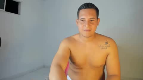 Snapshot of mz_david chatting on 10.30.25 mz_david online show from 10.30.25