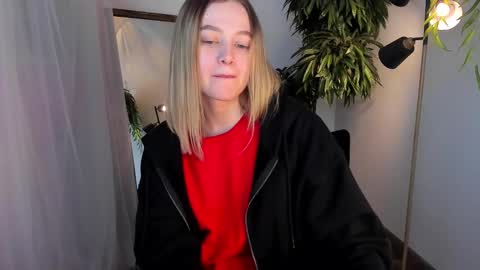 Snapshot of n0_nude chatting on 02.06.25 Eva online show from 02.06.25