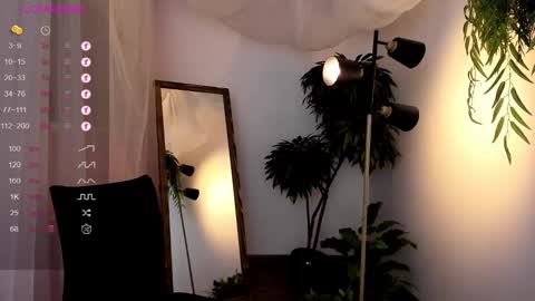 Snapshot of n0_nude chatting on 03.08.25 Eva online show from 03.08.25
