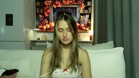 Snapshot of n0names chatting on 10.01.25 Eva online show from 10.01.25