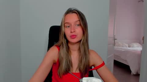 Snapshot of n0names chatting on 10.02.25 Eva online show from 10.02.25