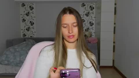 Snapshot of n0names chatting on 11.10.25 Eva online show from 11.10.25