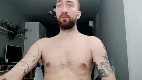 Snapshot of n22day22 chatting on 09.16.25 Mr Bigmagnum online show from 09.16.25