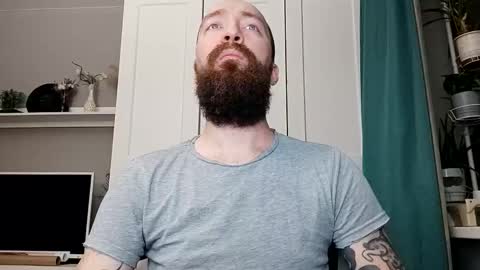 Snapshot of n22day22 chatting on 12.19.25 Mr Bigmagnum online show from 12.19.25