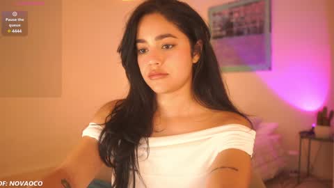 Snapshot of n_o_v_a chatting on 01.08.25 Nova online show from 01.08.25