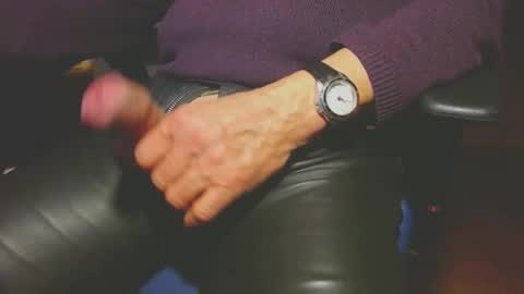 Snapshot of naaapa chatting on 01.27.25 naaapa online show from 01.27.25