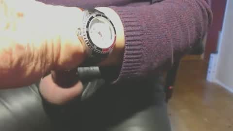 Snapshot of naaapa chatting on 01.28.25 naaapa online show from 01.28.25