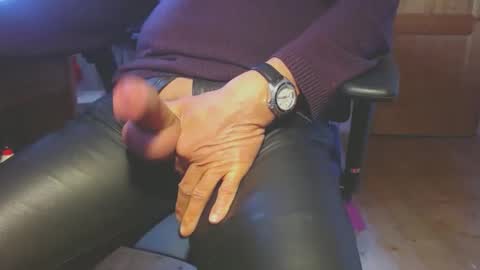 Snapshot of naaapa chatting on 02.20.25 naaapa online show from 02.20.25