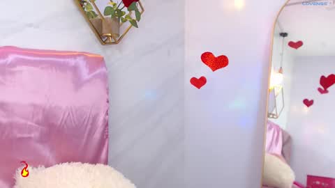 naamah_b online show from 02.15.25