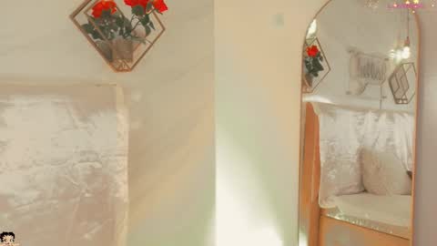 naamah_b online show from 11.10.25