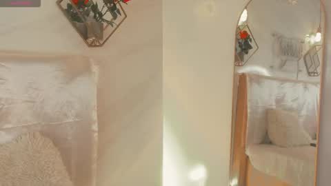 naamah_b online show from 11.28.25