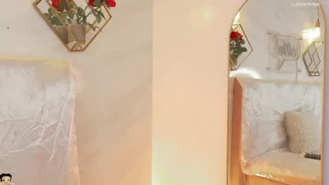 naamah_b online show from 05.12.26