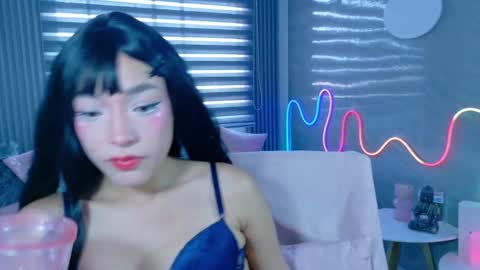 Snapshot of naaomi_cute chatting on 10.16.25 naaomi_cute online show from 10.16.25