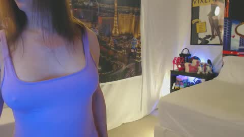 Snapshot of nadia_vixen chatting on 02.11.25 Nadia Vixen online show from 02.11.25