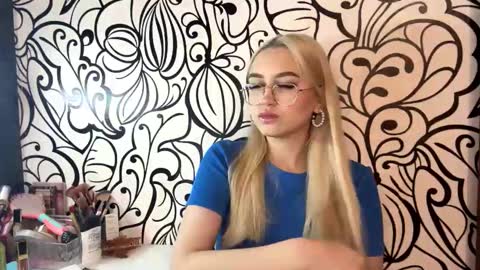 Snapshot of nadiaknake chatting on 02.27.26 Katrin online show from 02.27.26