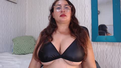 Nadia online show from 12.19.24